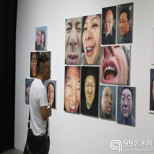 群像展