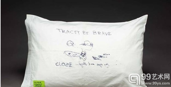 翠西·艾敏（Tracey Emin）作于1996年的作品“Sleep”