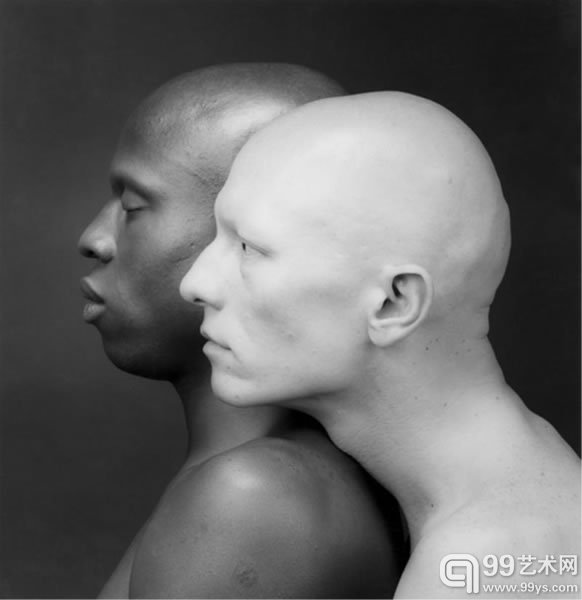 罗伯特·梅普尔索普（Robert Mapplethorpe）摄影作品《Ken Moody and Robert Sherman》（1984）